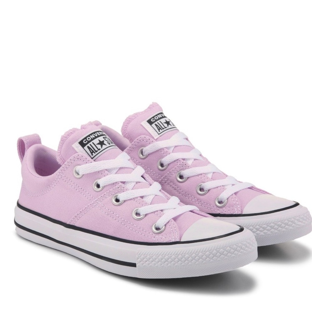 NIB Lilac Converse Shoes